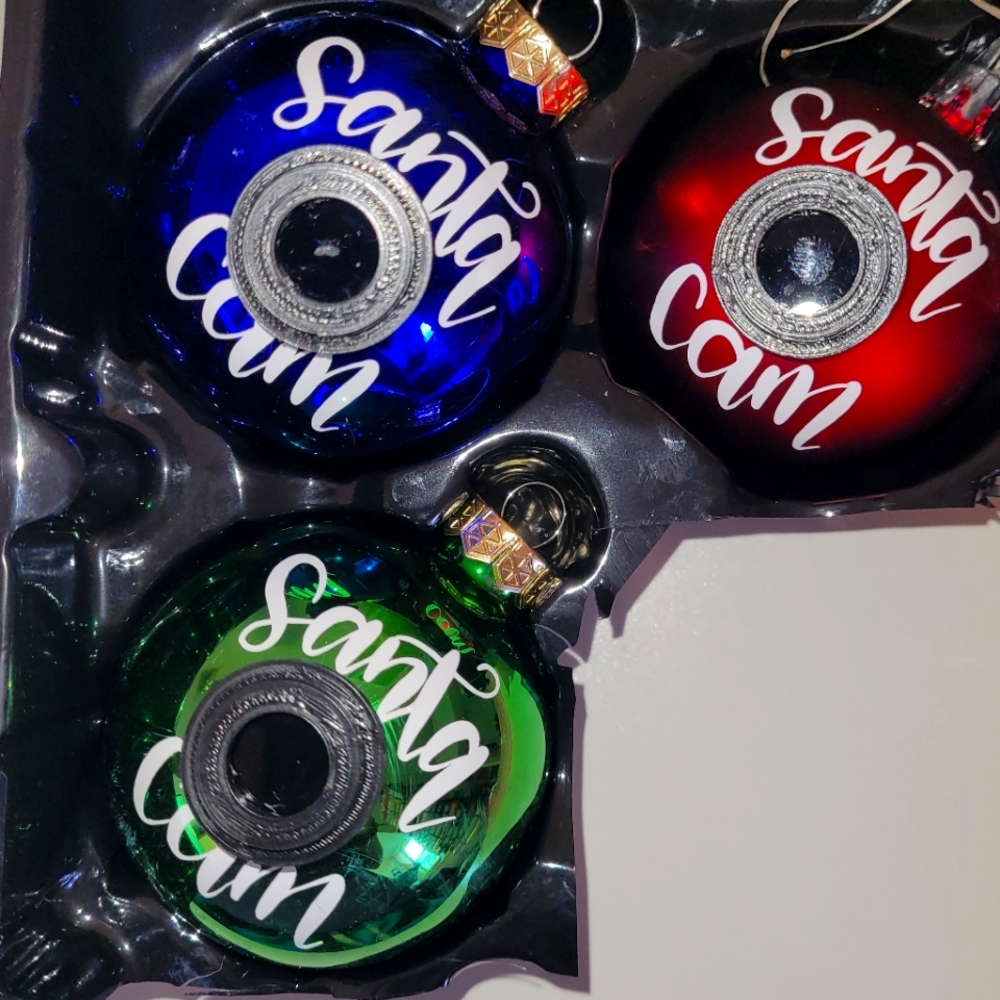 Santa cams sold separately only have red and green left